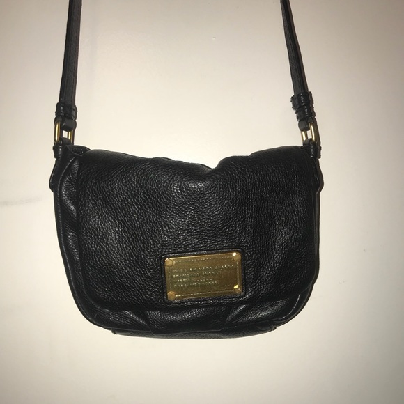 marc jacobs crossbody black bag